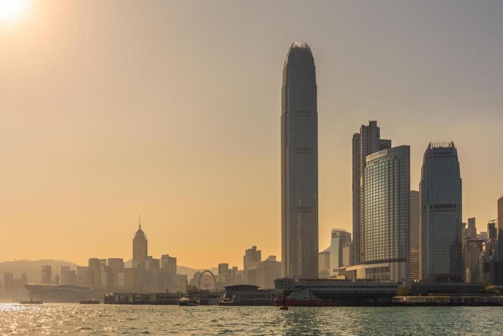 Four Seasons Hotel Hong Kong - 8