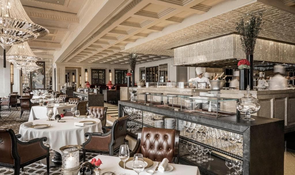 Four Seasons Hotel Hong Kong - 33