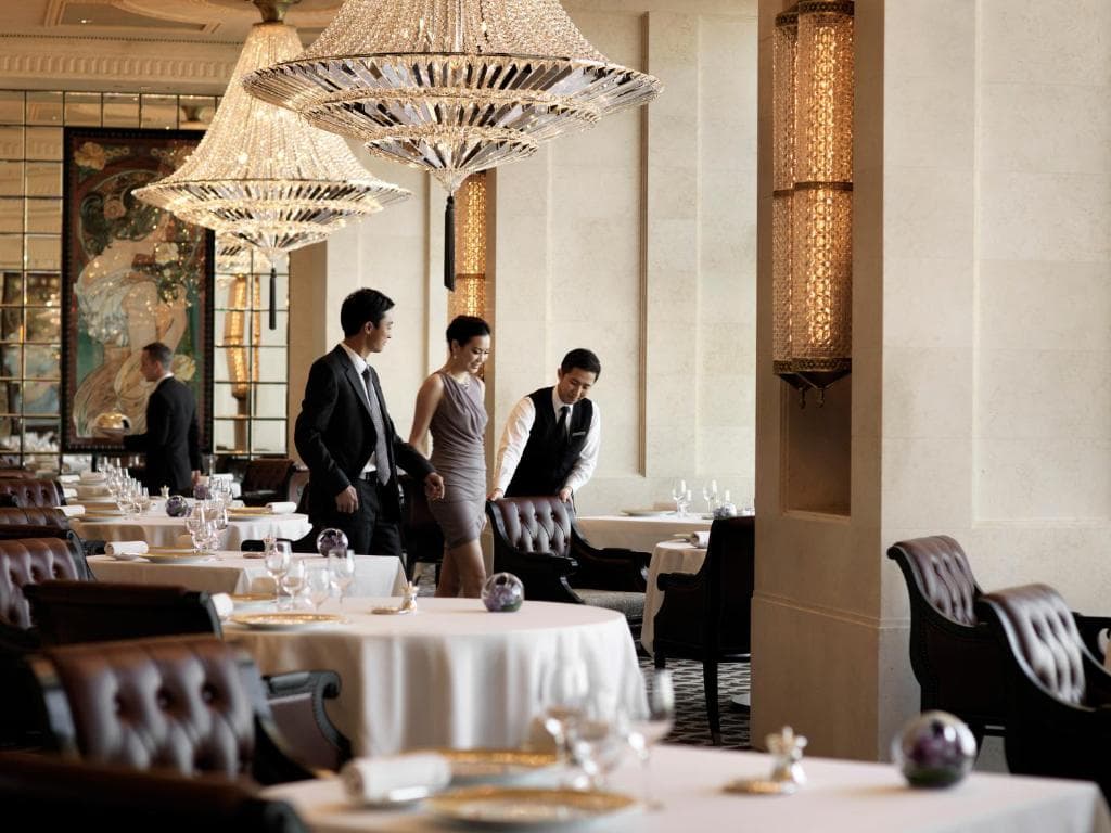 Four Seasons Hotel Hong Kong - 34
