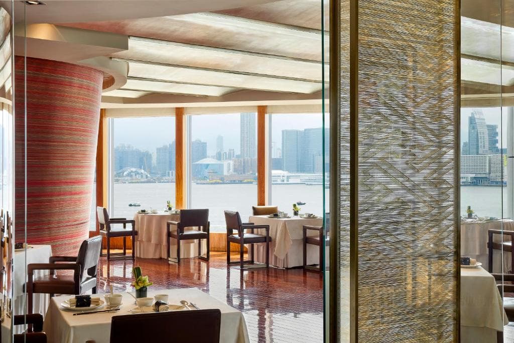 Four Seasons Hotel Hong Kong - 39