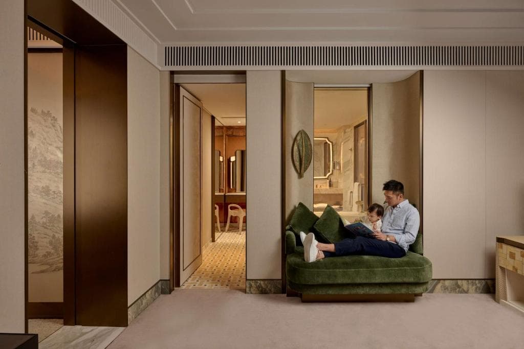 Island Shangri-La, Hong Kong - 22
