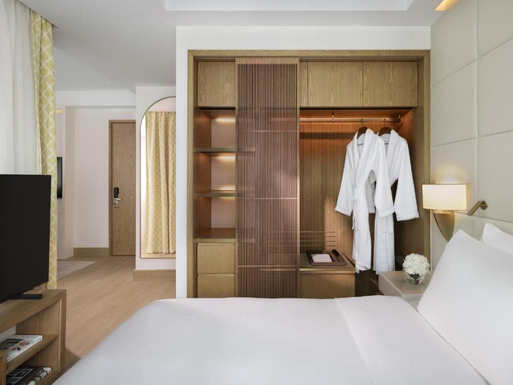 Lanson Place Causeway Bay, Hong Kong - 12