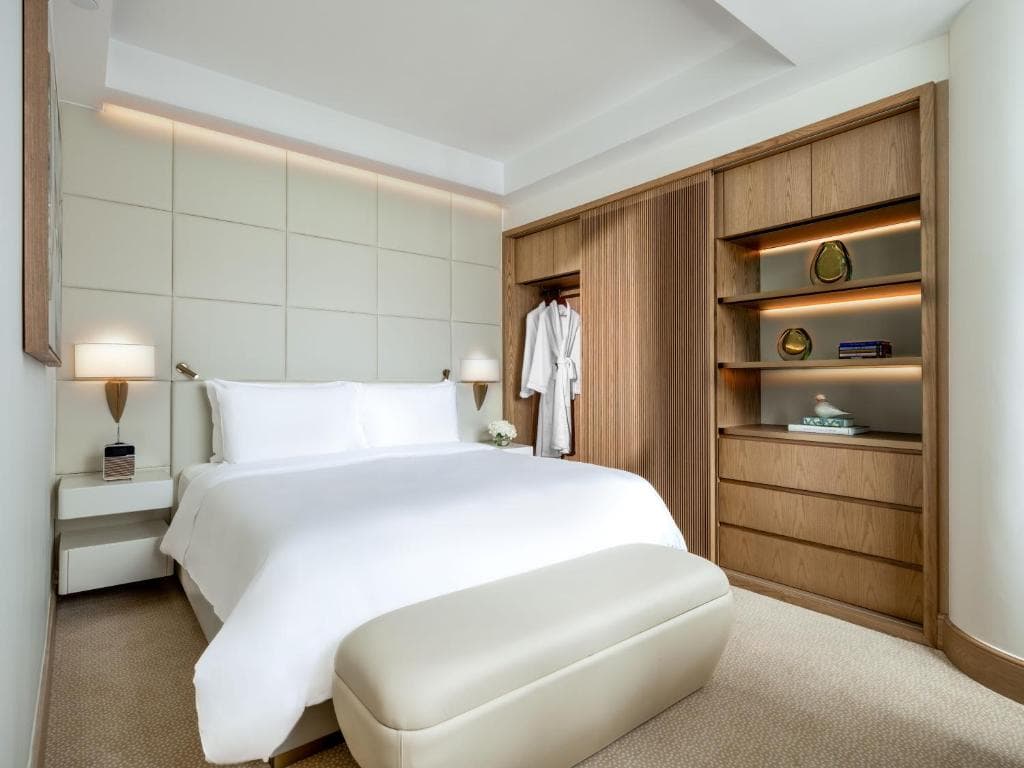 Lanson Place Causeway Bay, Hong Kong - 35