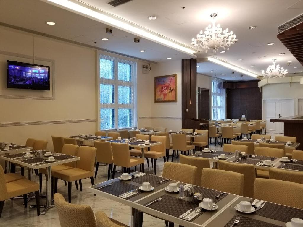 Ramada by Wyndham Hong Kong Grand View - 6