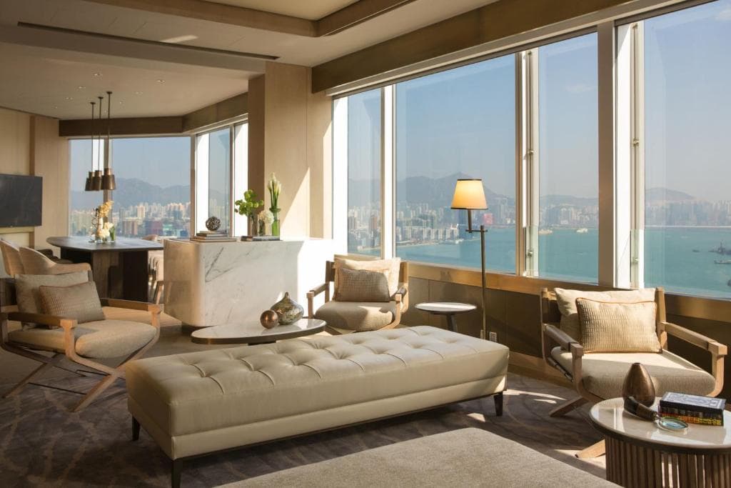 Renaissance Hong Kong Harbour View Hotel - 6
