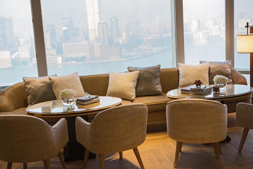 Renaissance Hong Kong Harbour View Hotel - 9