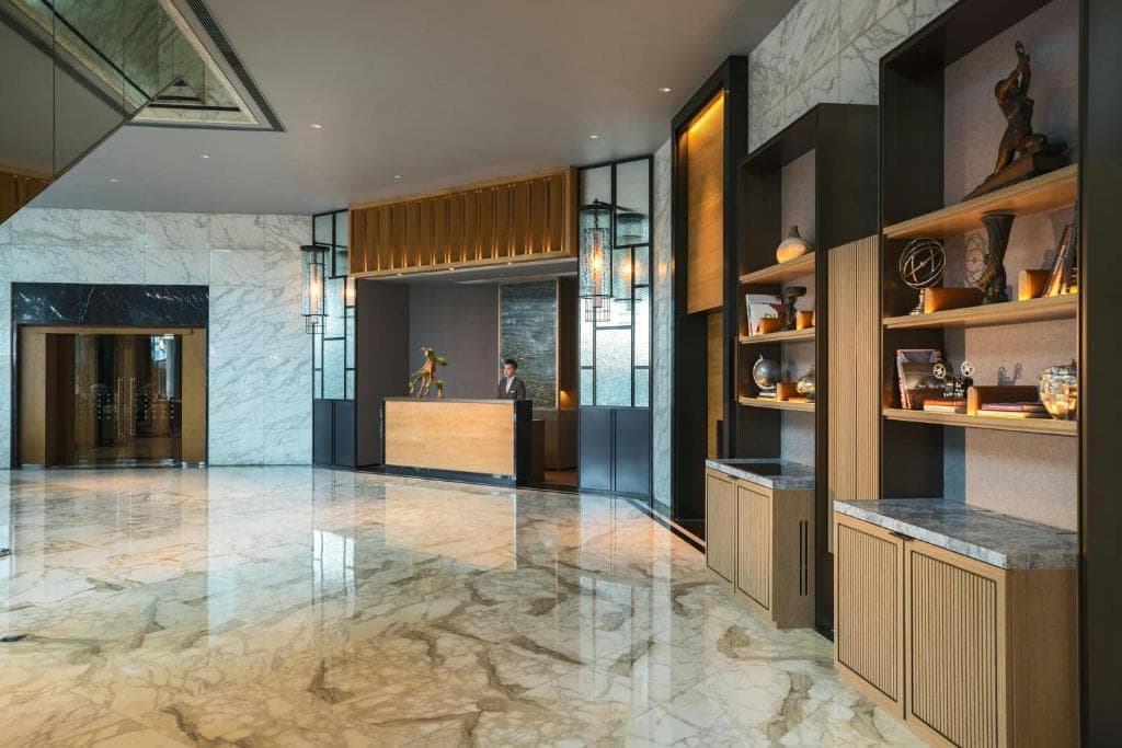 Renaissance Hong Kong Harbour View Hotel - 16