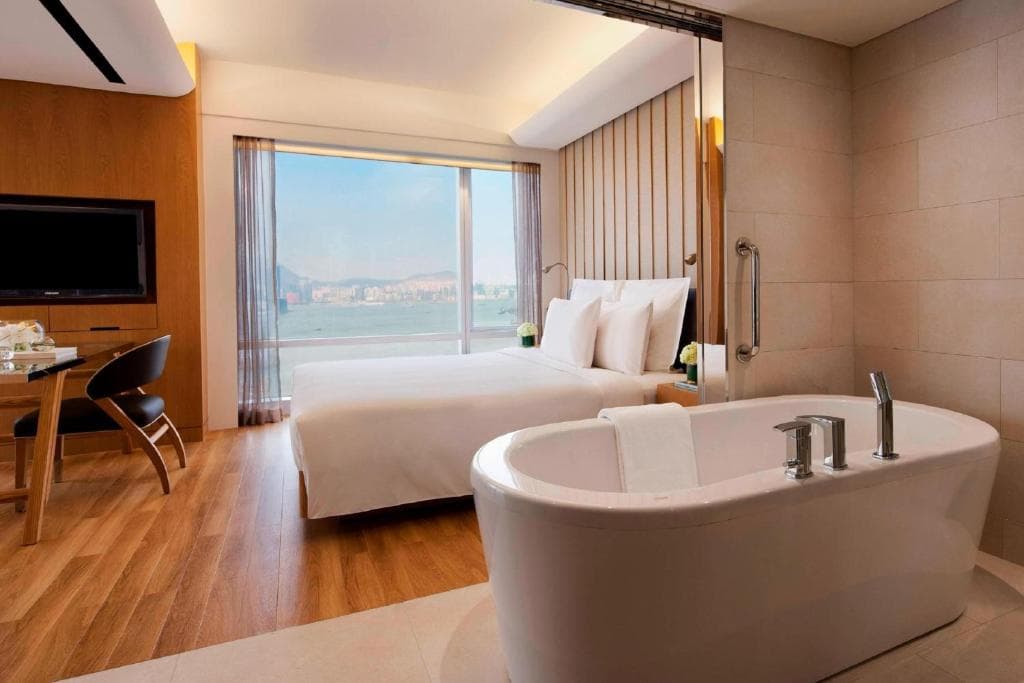Renaissance Hong Kong Harbour View Hotel - 24