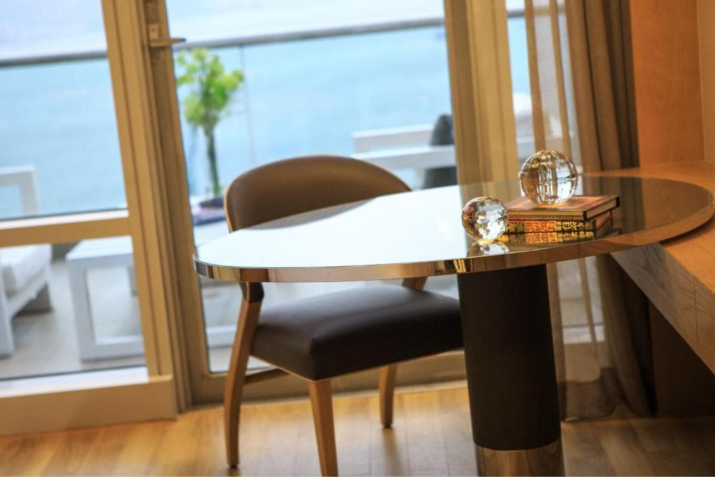 Renaissance Hong Kong Harbour View Hotel - 44
