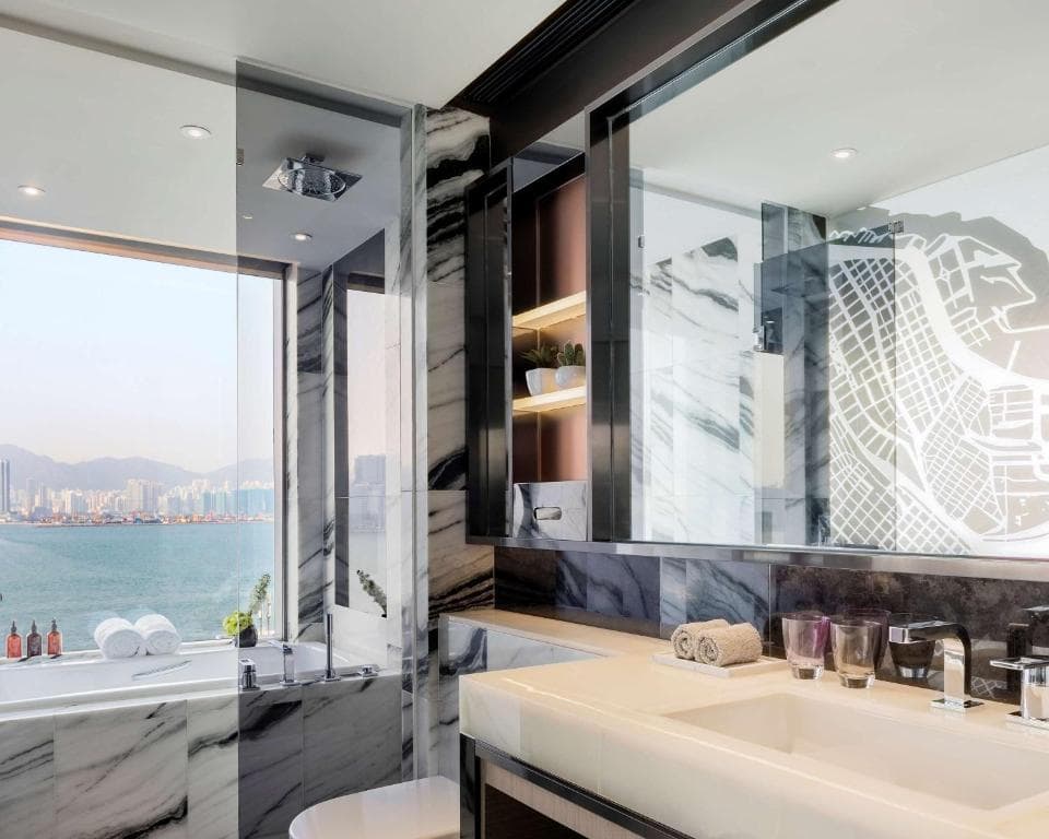 Hyatt Centric Victoria Harbour Hong Kong - 3