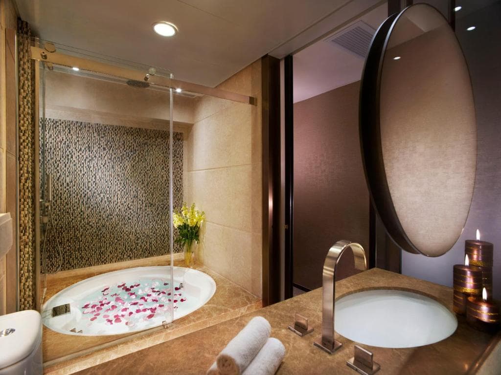Harbour Grand Hong Kong - 13