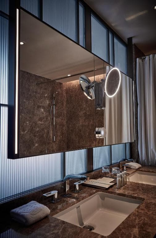 The Emperor Hotel - 3