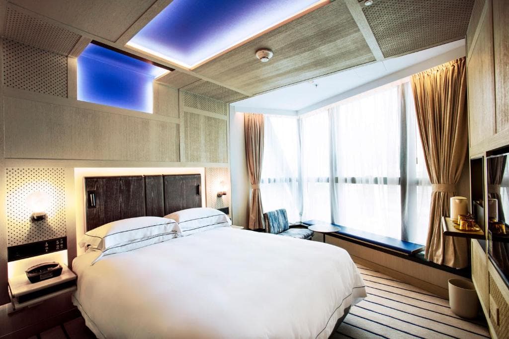 The Emperor Hotel - 11