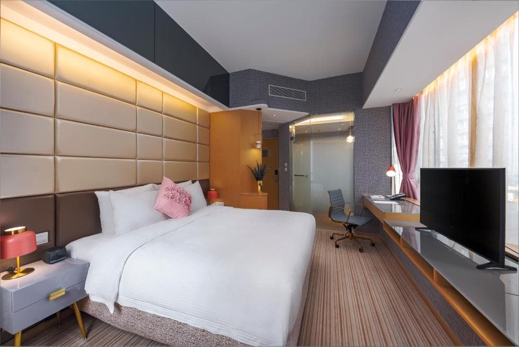 The Mercer - 23