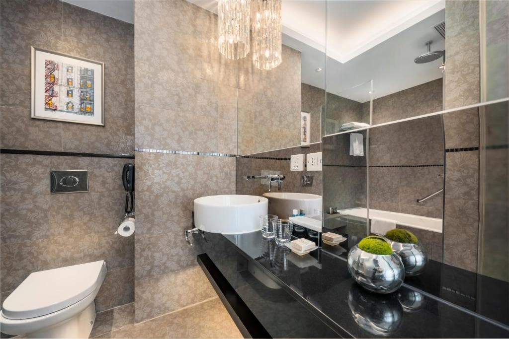 The Mercer - 41
