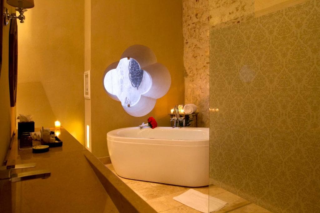 Bastión Luxury Hotel - 16