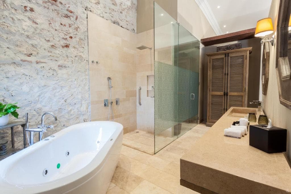Bastión Luxury Hotel - 22