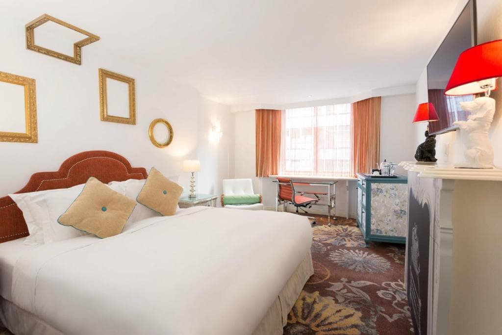 The Luxe Manor - 11
