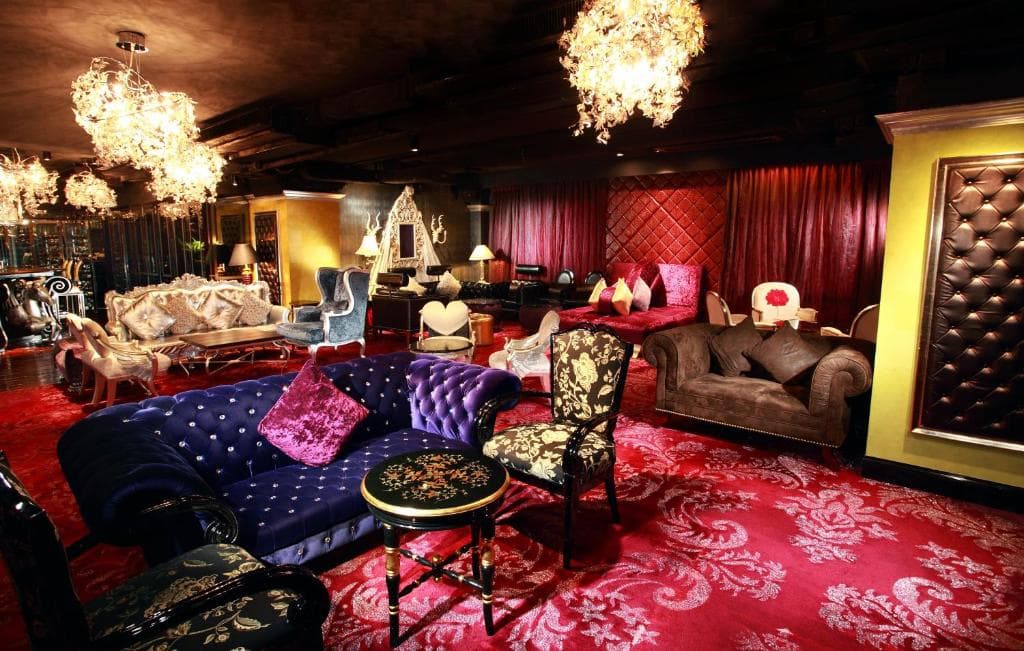 The Luxe Manor - 18