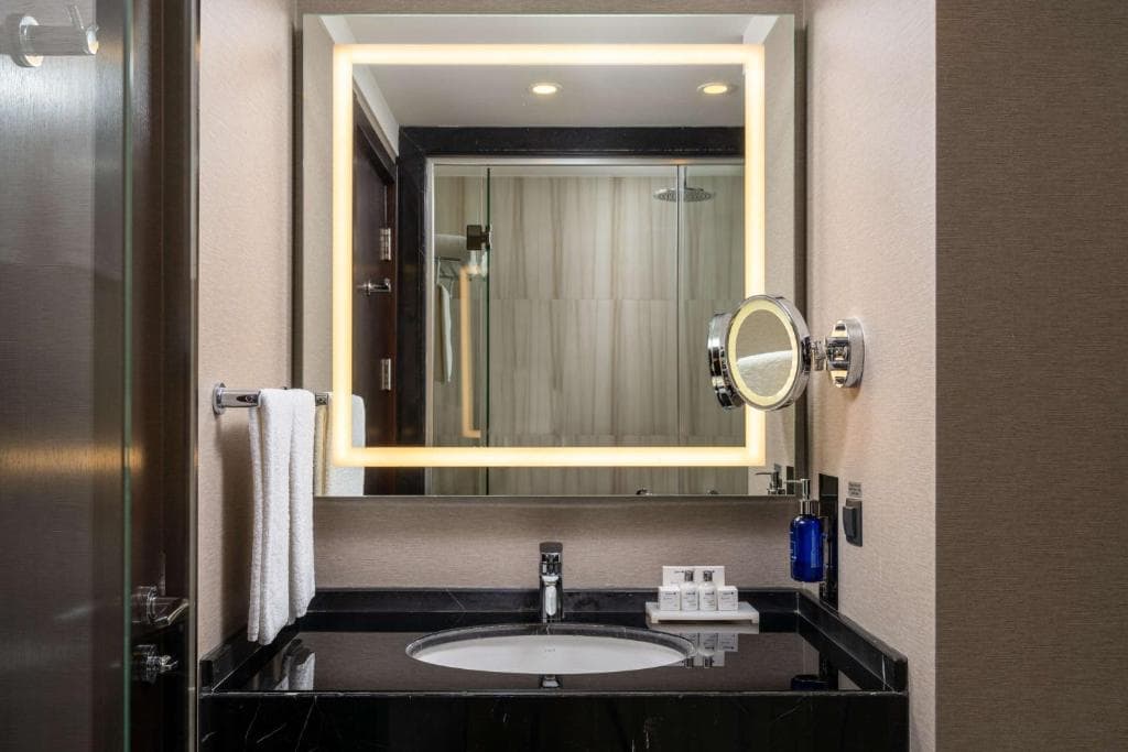Radisson Blu Leogrand Hotel - 13