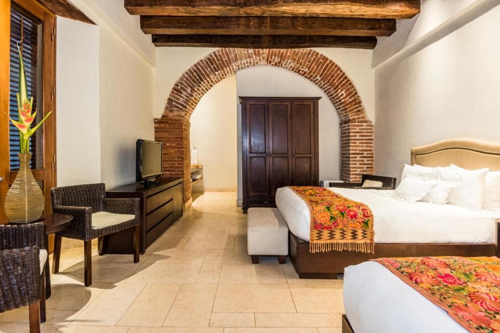 Ananda Hotel Boutique - 12