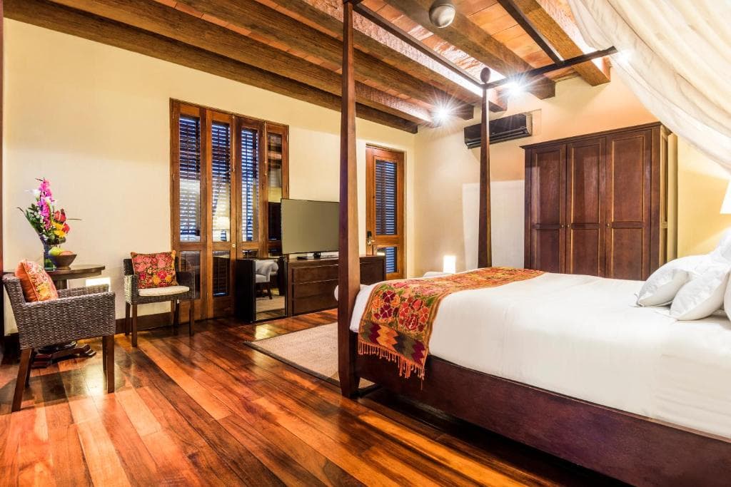Ananda Hotel Boutique - 13