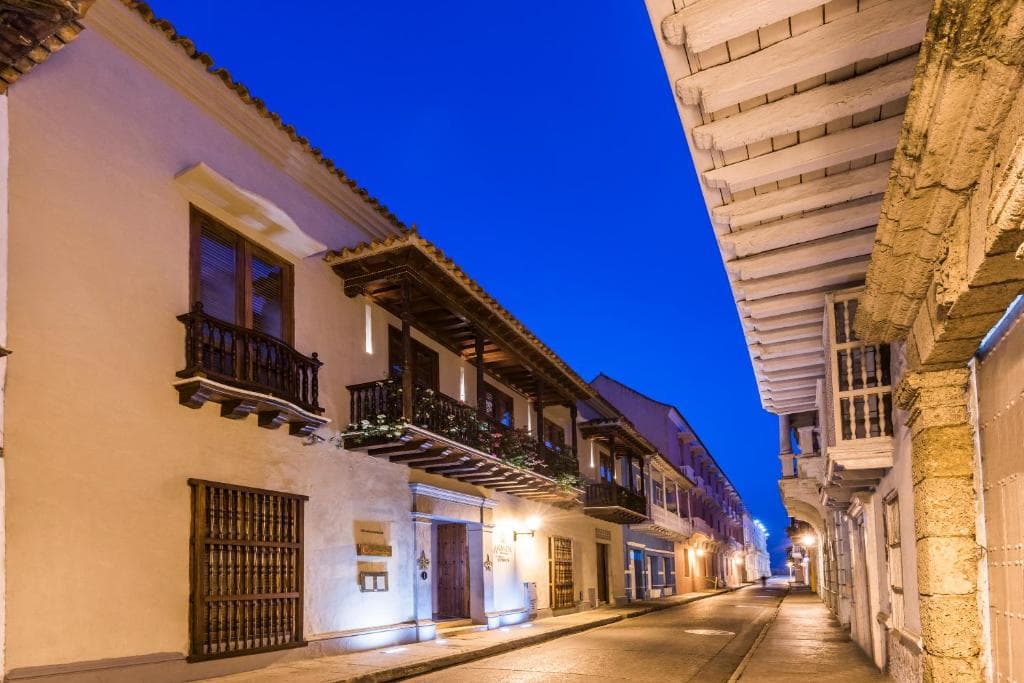 Ananda Hotel Boutique - 16