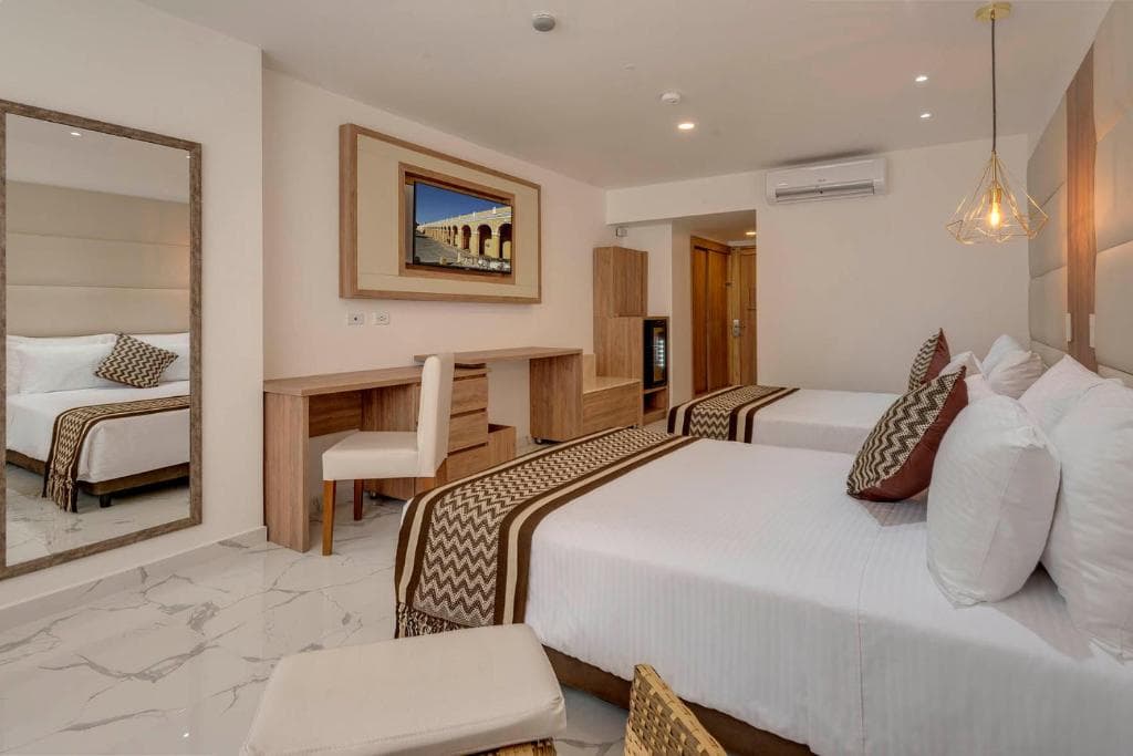 Hotel Cartagena Plaza - 38
