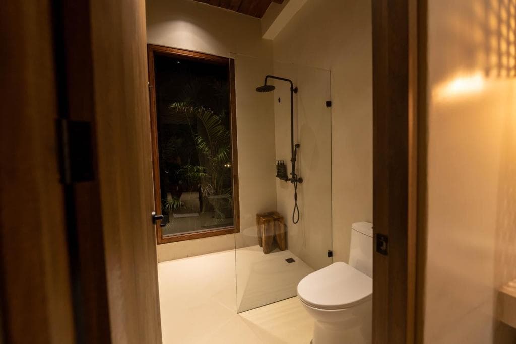 Makani Luxury Wanderlust - 14