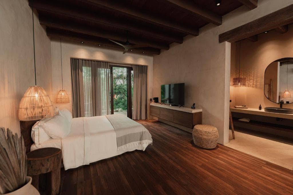 Makani Luxury Wanderlust - 15
