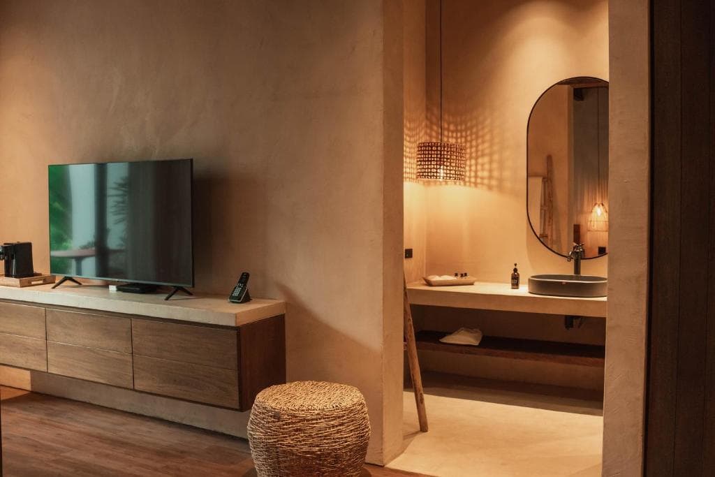 Makani Luxury Wanderlust - 21