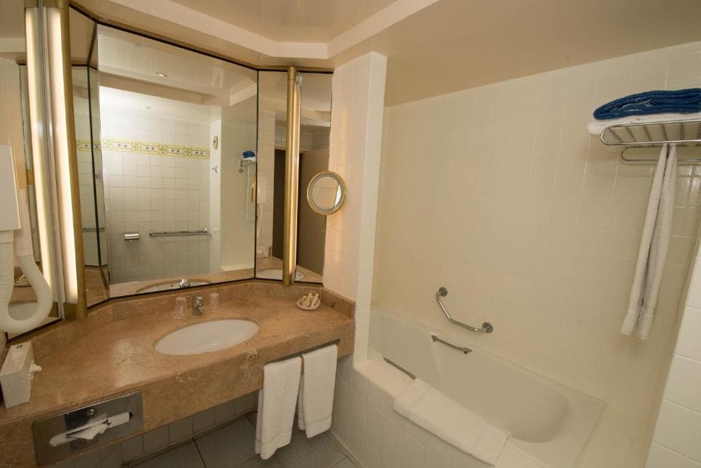 Hotel Bakoua - 27