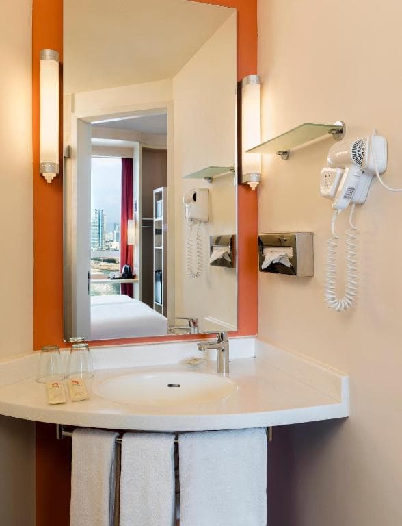 ibis Hong Kong Central & Sheung Wan Hotel - 29