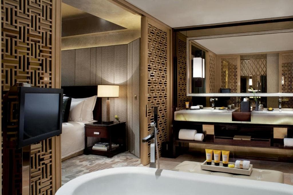 The Ritz-Carlton Hong Kong - 30
