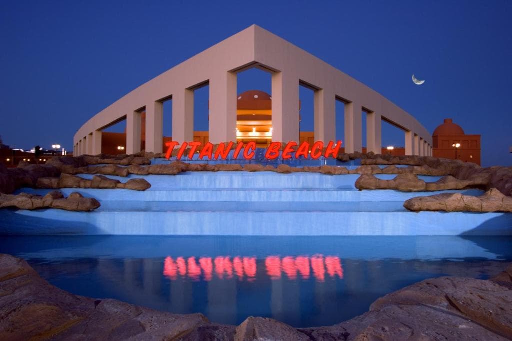 Hotel Titanic Beach - 1