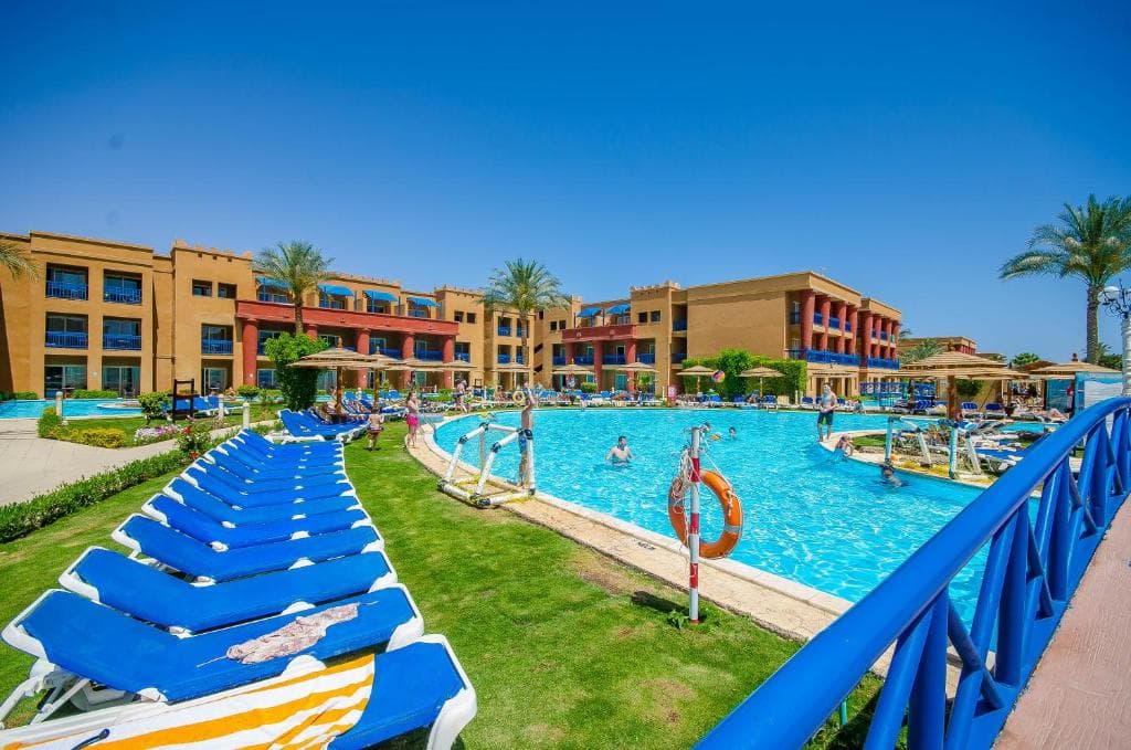 Hotel Titanic Beach - 37