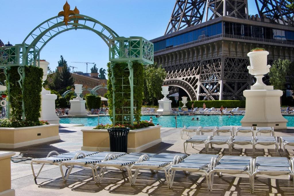 Paris Las Vegas Hotel & Casino - 4