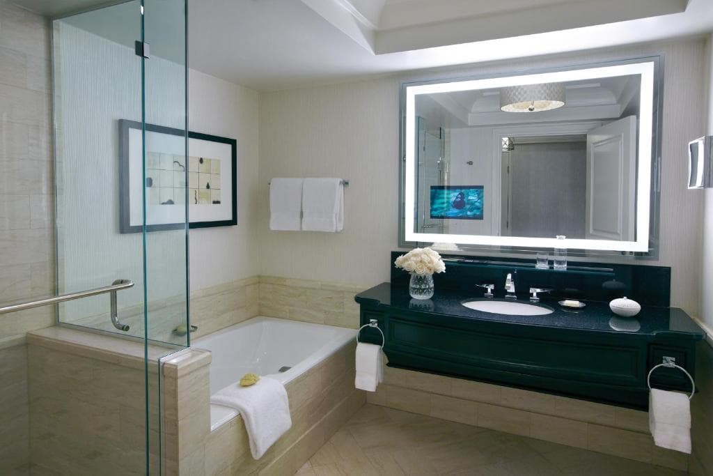 Four Seasons Hotel Las Vegas - 38