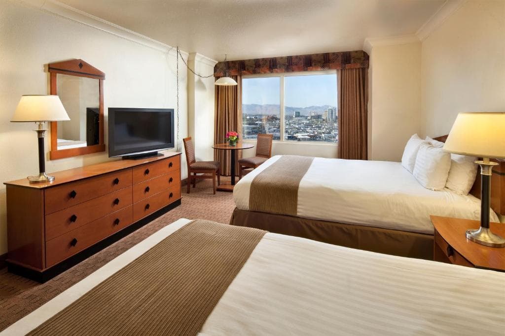 The STRAT Hotel, Casino & Tower - 32