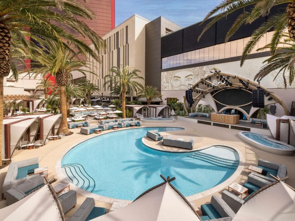 Conrad Las Vegas at Resorts World - 3
