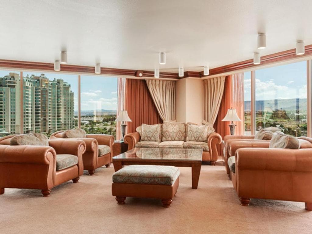 Suncoast Hotel and Casino - 8