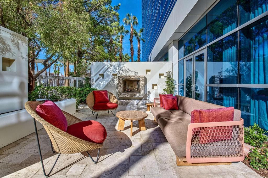 Virgin Hotels Las Vegas, Curio Collection by Hilton - 6