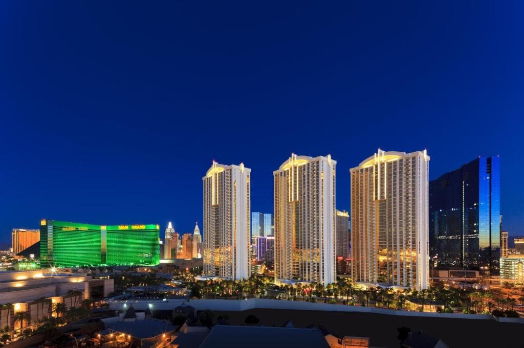 The Signature at MGM Grand - All Suites - 1