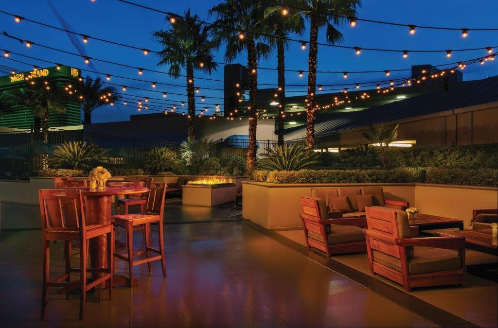 The Signature at MGM Grand - All Suites - 7