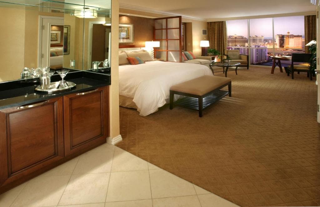 The Signature at MGM Grand - All Suites - 12