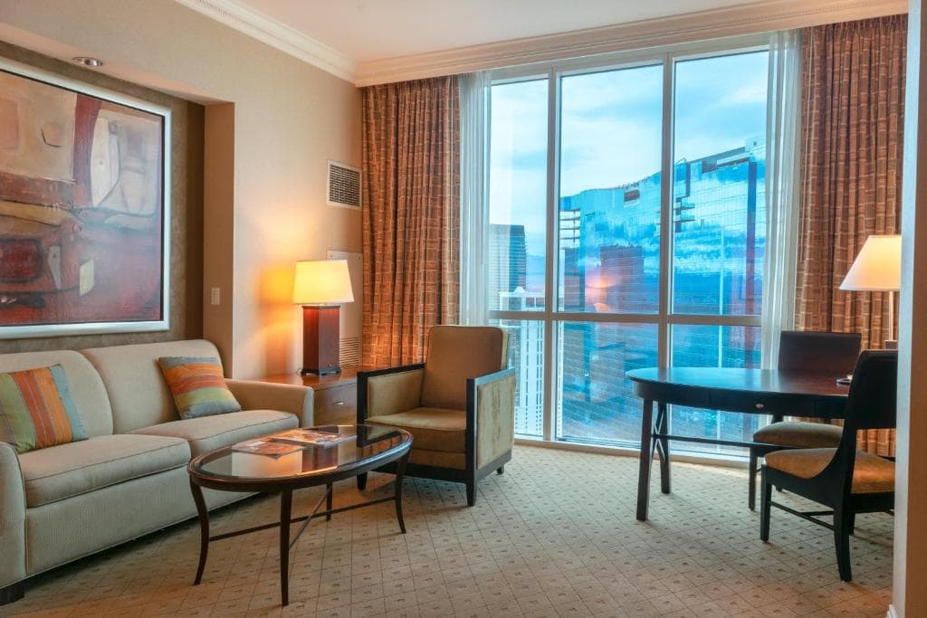 The Signature at MGM Grand - All Suites - 17