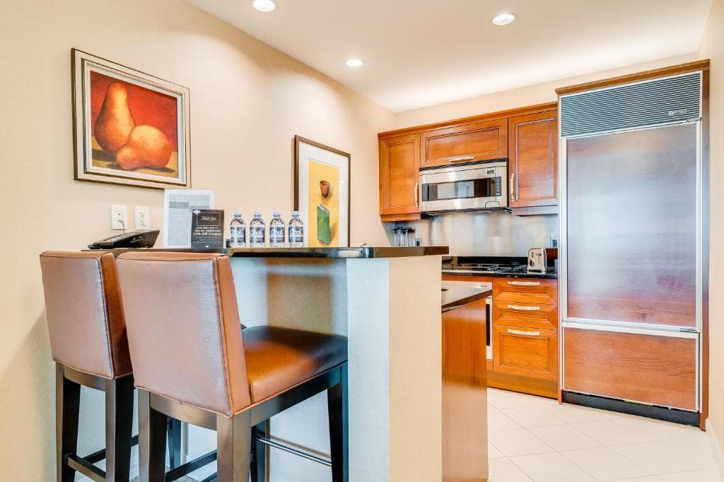 Jet Luxury at The Signature Condo Hotel - 15