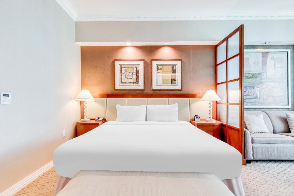 Jet Luxury at The Signature Condo Hotel - 18