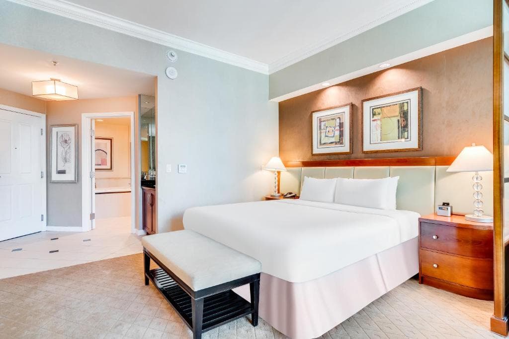 Jet Luxury at The Signature Condo Hotel - 29