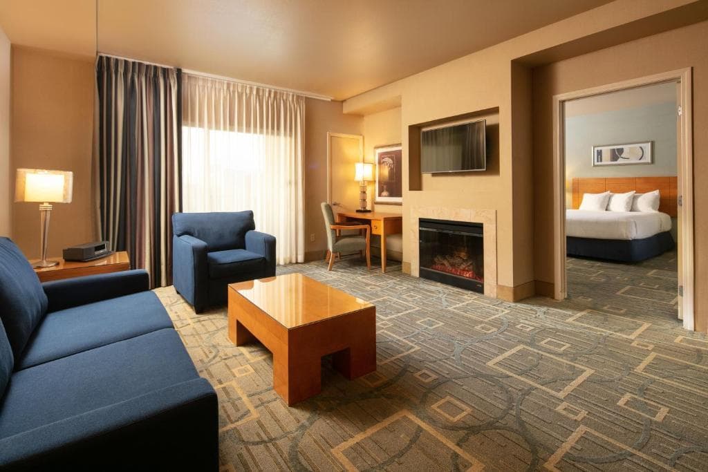 The Platinum Hotel - 2